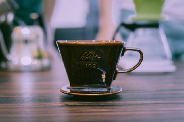 V60 sứ Kalita, nhập khẩu từ Nhật.