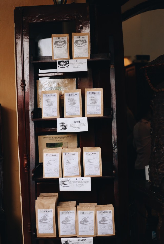 Các sản phẩm cà phê của quán.