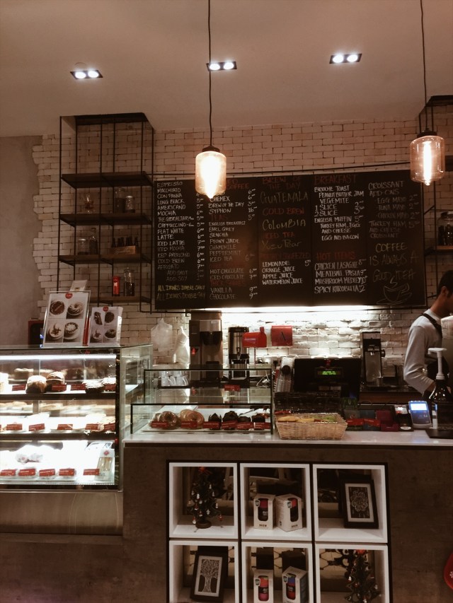 Quầy bar khá ấn tượng của Jewel.